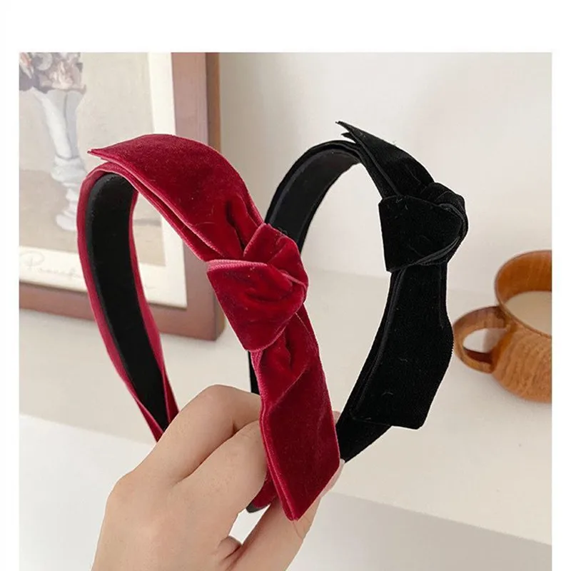 Autumn andwinter temperament black velvet retro headband simple out of the wild bow tie anti-slip pressure hair net red seamless