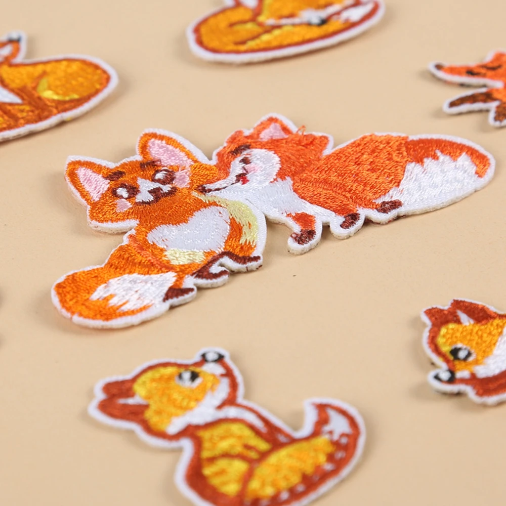 1Pcs Animal Fox Embroidery Patch Heat Transfers Iron On Sew On Patches For Clothing DIY Clothes Stickers Decor Appliques