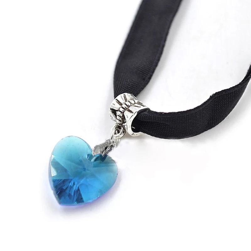 New 1pcs Gothic Velvet Heart Crystal Choker Handmade Necklace Pendant Retro 80 90s