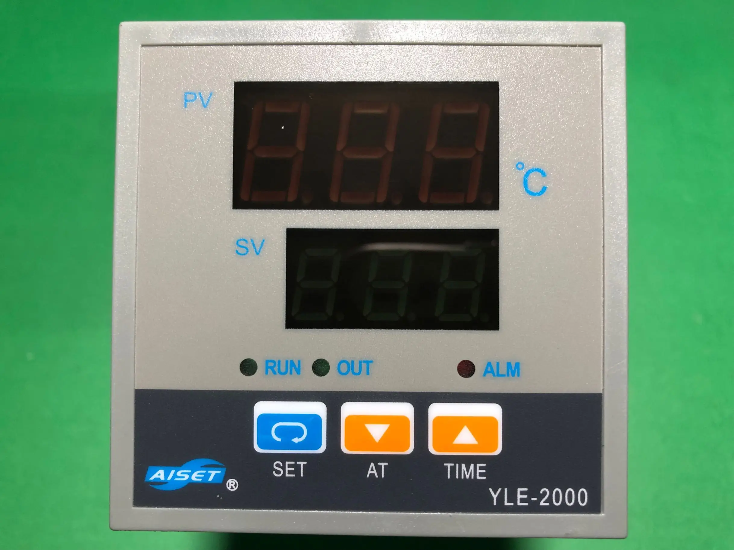 

YLE-2602W Shanghai AISET instrument thermostat YLE-2000 drying oven thermostat YLE-2612W-2T2 PT100 400℃