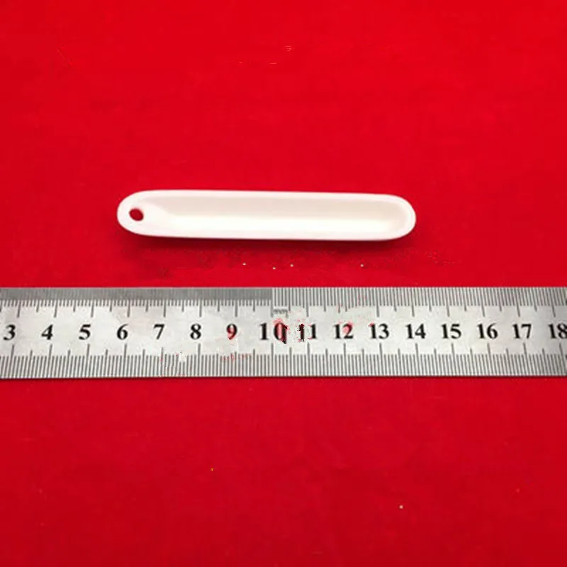 Corundum crucible /99.3% alumina crucible / 88*15*9 / Boat /hole in one side/  Al2O3 ceramic crucible / Sintered crucible