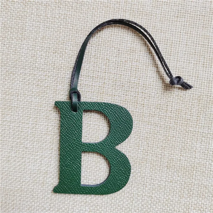 Colgante de cuero con letras en inglés para bolso, Charm B Character