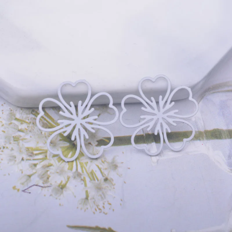 50 Stück AC12177 17mm Messing-Blumen-Abstandshalter-Anhänger Schmuckdekoration – Detail 8