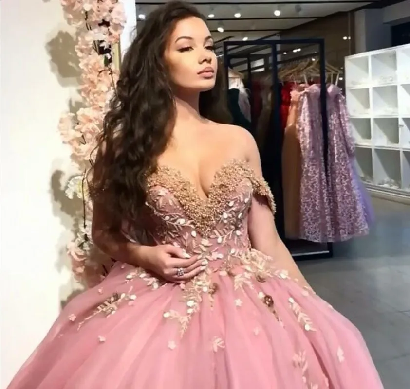 Пыльное Розовое Бальное платье принцессы, платья для Quinceanera 2021 с открытыми плечами, Тюлевое милое платье без рукавов 16 с аппликациями и буси...