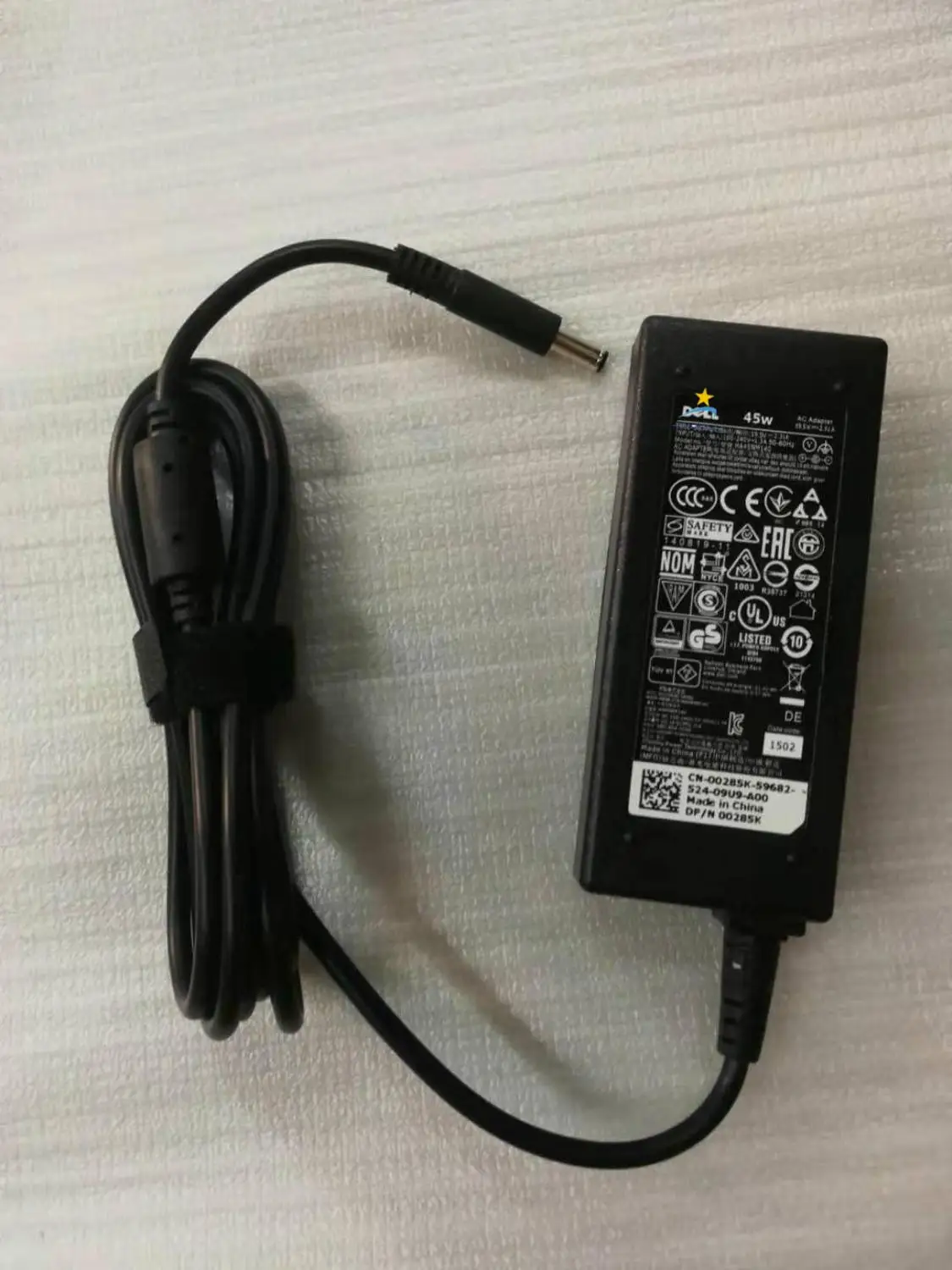 0285K HA45NM140 Original New Full DEL 45W 19.5V 2.31A Power Adapter 3-PIN  Round interface