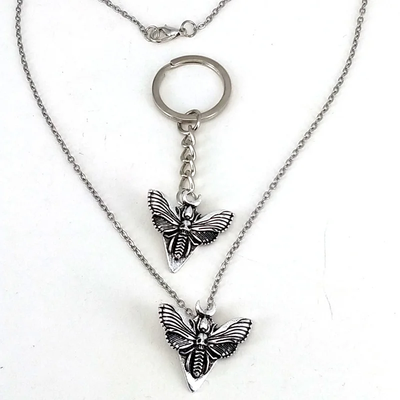 1 pcs Punk Dead Moth Antiquity Mini Insect Moth Pendant Necklace Vintage Strange Collar Chain For Man Women Chic Jewelry Gift