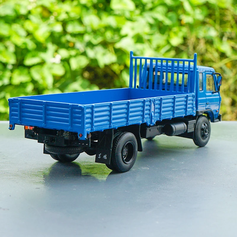 Hot Classic 1:43 Dongfeng EQ153 Military Truck Alloy Model,Simulation Die Cast Collection Gifts and Decorations,Free Shipping