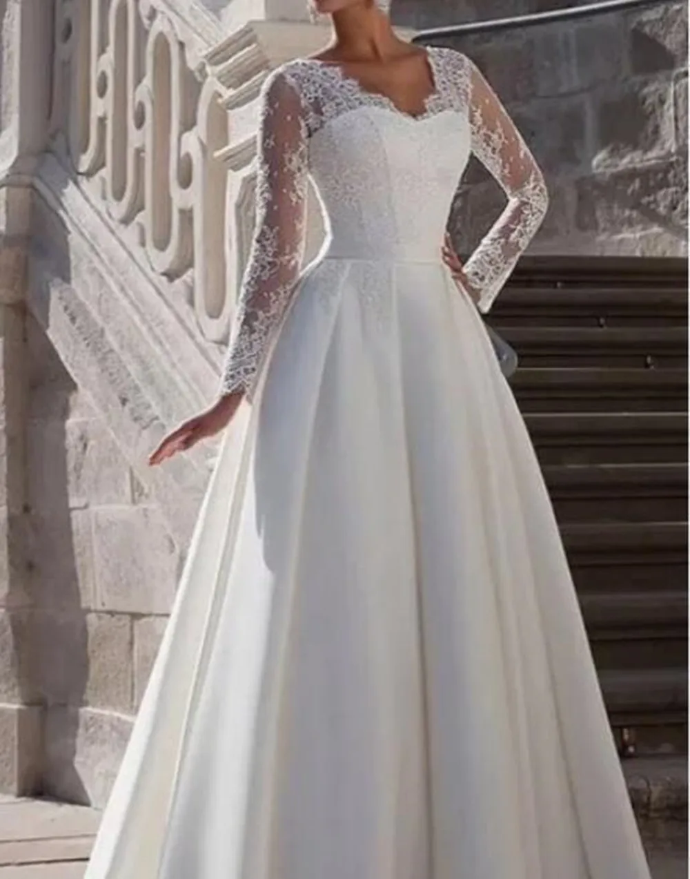 Fashion Wedding Dresses V Neck Long Sleeve Bridal Gowns Appliqued Lace Sweep Train Wedding Dress Vestido de Noiva Customize