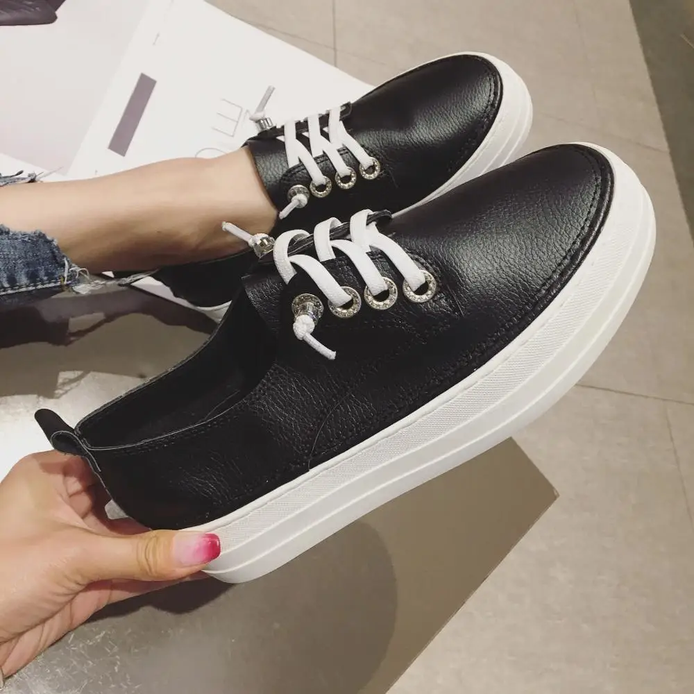 2023 Summer Ladies Brogue Sneakers Flats Lady White Lace Up  Platform Shoes Casual Office Women Fall Espadrilles Quality shoes