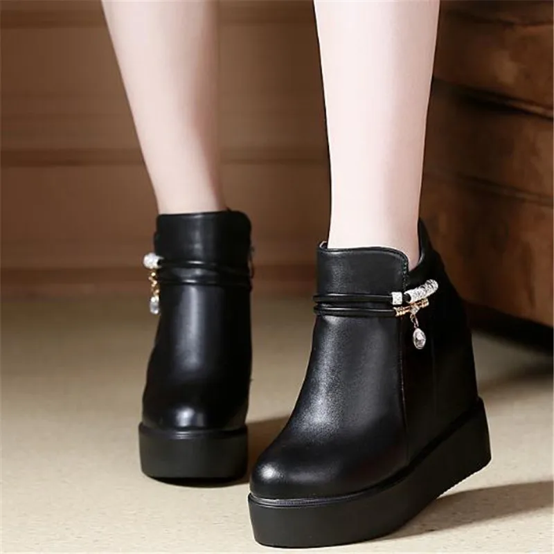 Platform Thick Bottom Shoes Woman Black White Ankle Boots Ladies Hidden Heel Casual Autumn Winter Boots Ladies Shoes