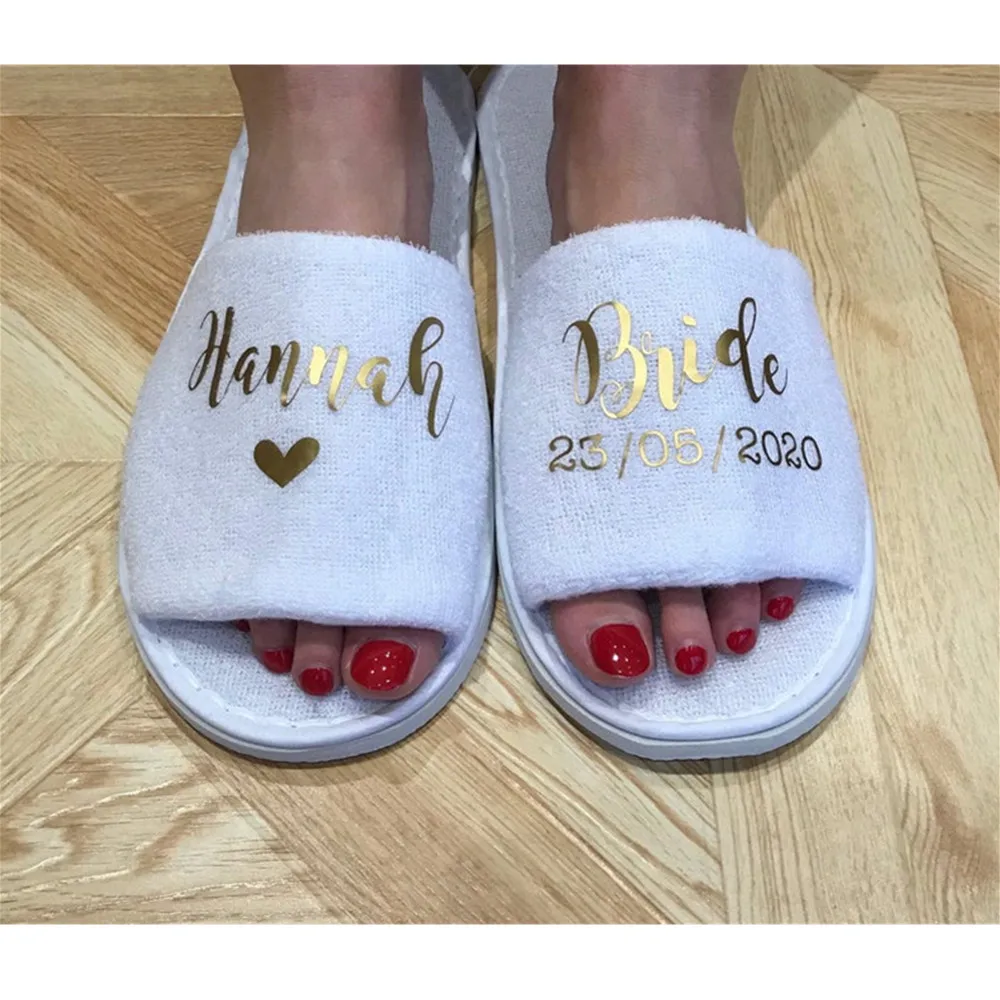 Personalizzato oro del cuore della sposa Pantofole, monogram Pantofole Pantofole di nozze, Damigella D'onore madre di abiti da sposo Regalo, ragazza di fiore Pantofole, addio al nubilato Favori