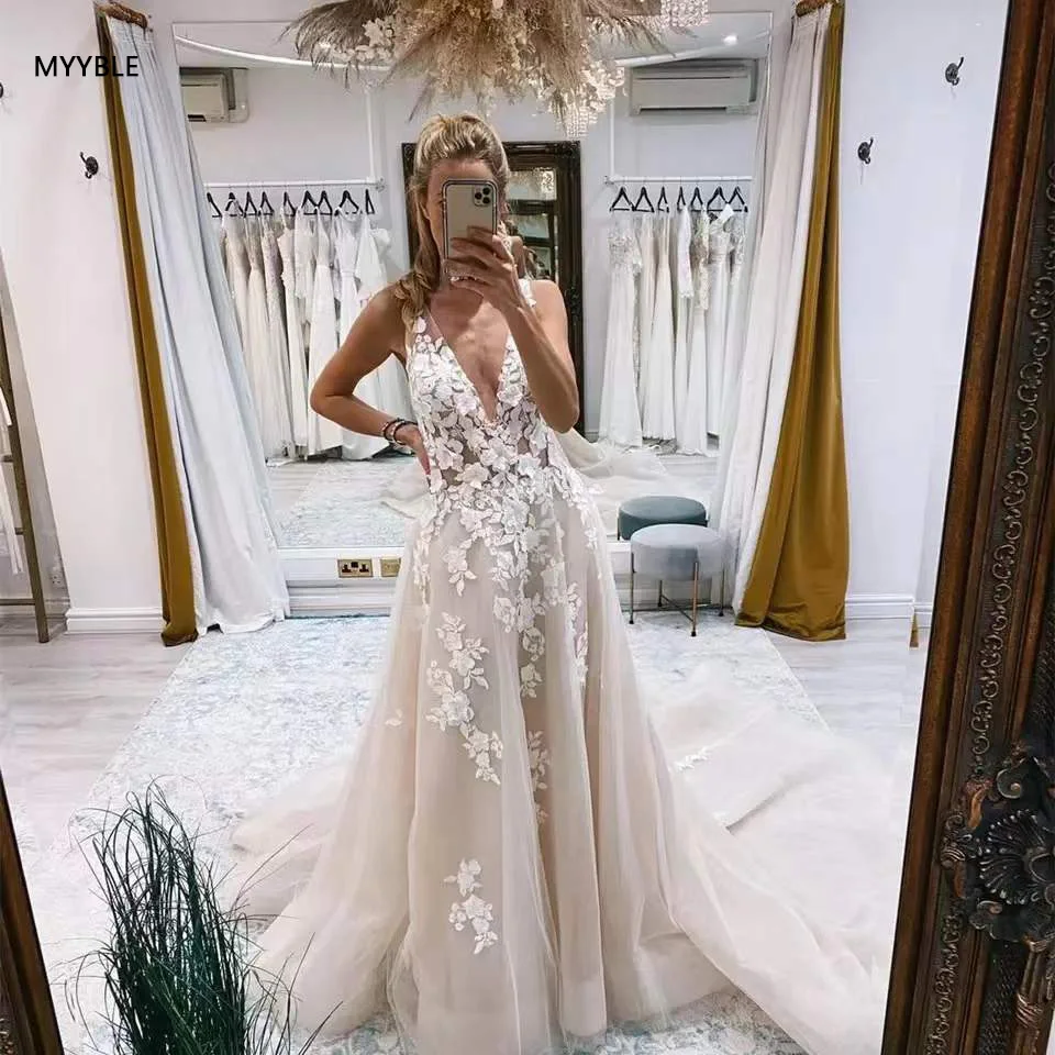 

Elegant Plus Size Beach Wedding Dress 2022 V-Neck Lace Appliques Backless Tulle Boho Marriage Bride Gown Vestidos De Noiva