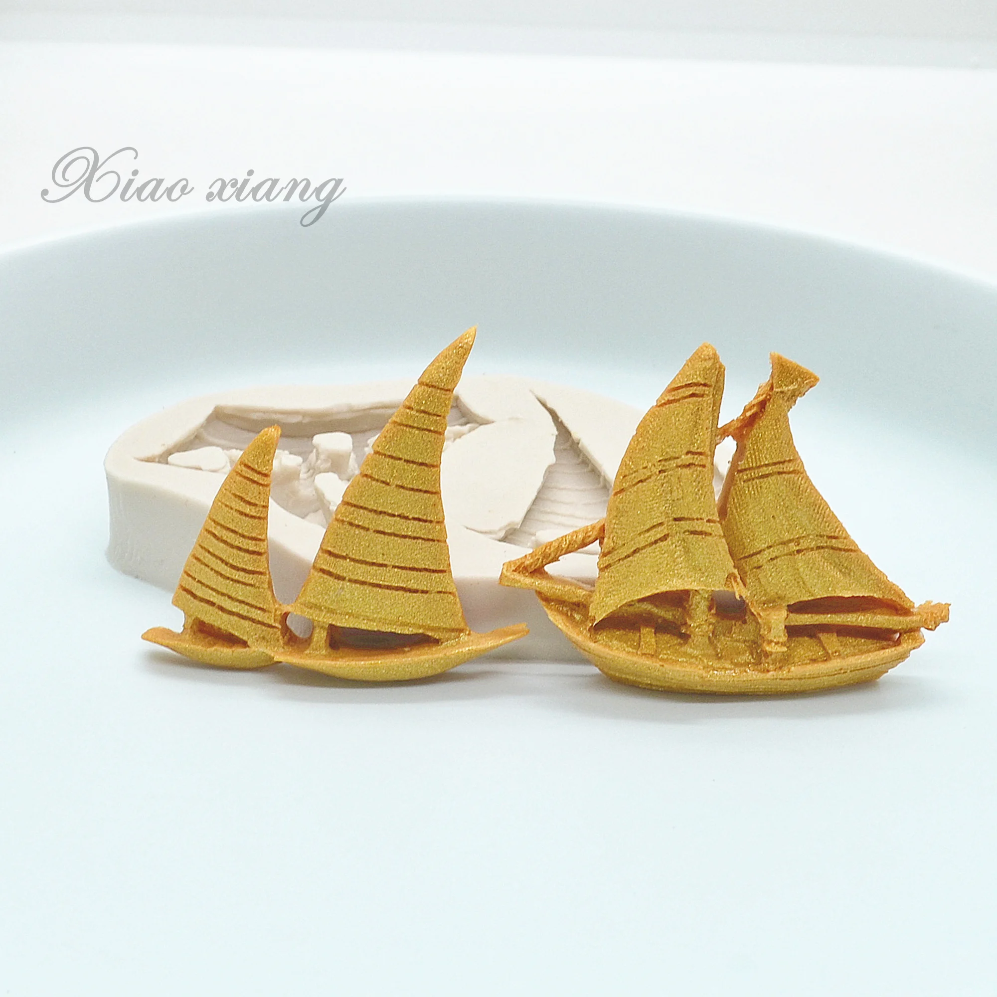 3D Boat Shape Fondant Molds Silicone Ship Cake Molds For Baking DIY Gum Paste Cupcake Chocolate Cake Decorating Tools M2105