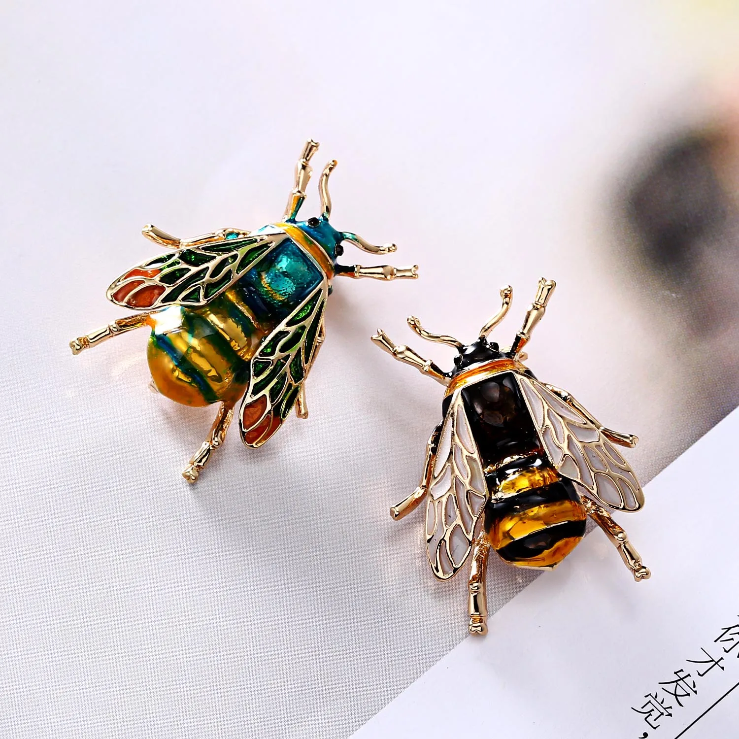 Vintage Fashion Bee Insect Brooch Colorful Enamel Crystal Rhinestone Animal Brooch For Women Men Statement Jewelry Wholesale