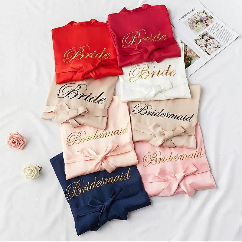 자수 편지 웨딩 가운 & 잠옷 세트 섹시한 신부 들러리 기모노 목욕 가운 가운 느슨한 새틴 잠옷 여성 Nightdress