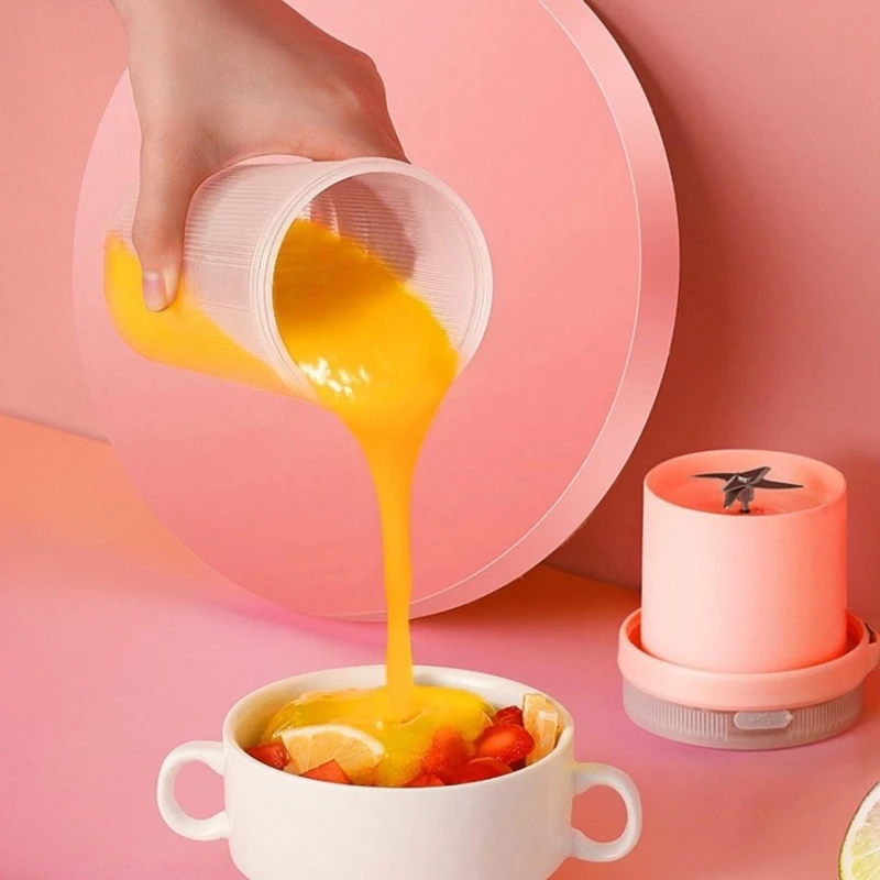 M2EE كوب لصنع العصائر المحمولة الكهربائية عصارة خلاط خلاط فواكه صغيرة USB قابلة للشحن