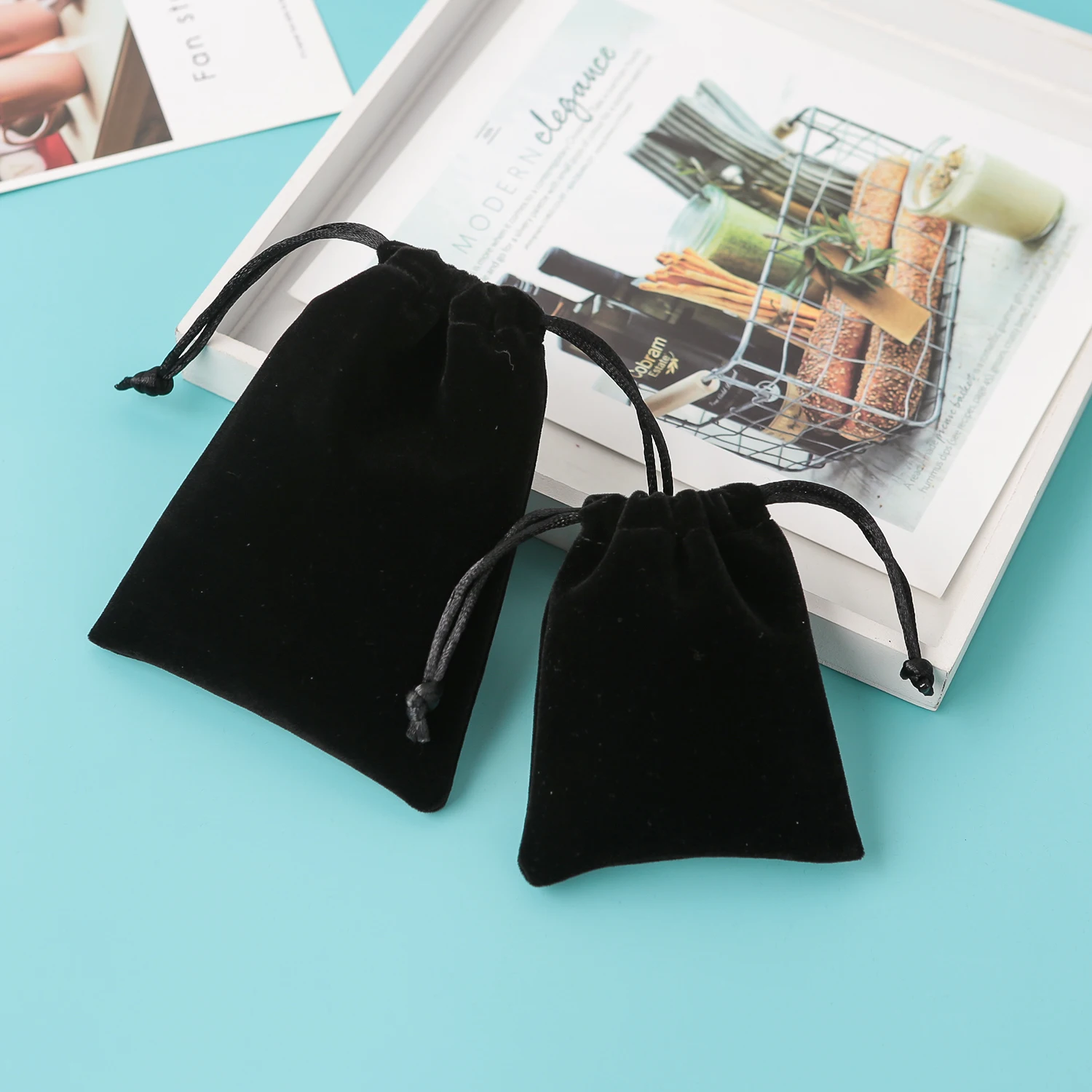 10 Stück Samt-Geschenktüten mit Kordelzug, Schmuckverpackungsbeutel für Hochzeit, Weihnachten, Party, Dekoration, Wimpern, Make-up-Aufbewahrungsbeutel – Detail 13