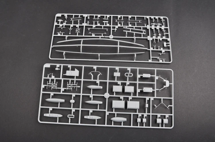 Trumpeter 1/350 05328 HMS Dreadnought 1907 Battleship Military Ship Assembly Plastic Children Toy Handcraft Model Building Kit