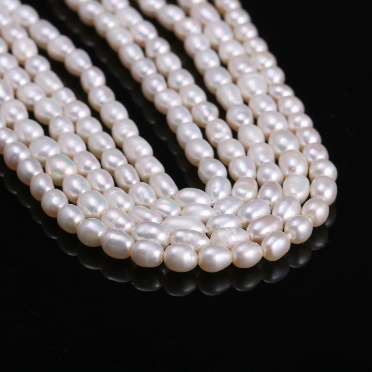 Natural Freshwater Cultured Pearls Beads Rice Shape 100% Natural Pearls for Jewelry Making DIY Strand 14 Inches Size 4-5mm