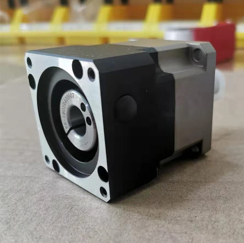 high Precision Helical planetary gearbox reducer 5 arcmin 2 stage ratio 15:1 to 100:1 for NEMA23 stepper motor input shaft 8mm