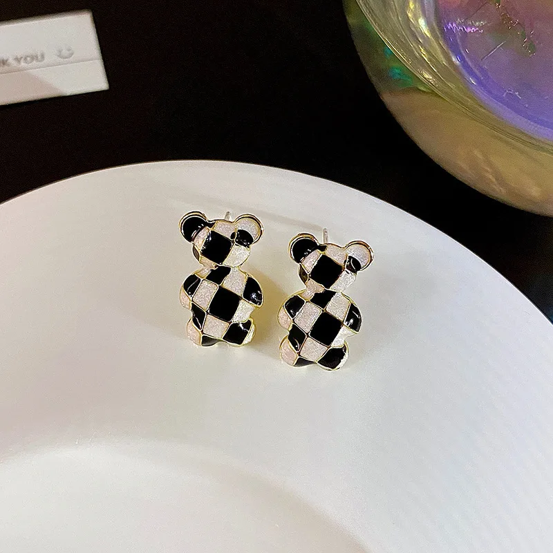 Sweet Cute Black White Little Bear Stud Earrings Simple Compact Checkered Little Bear Earrings Vigorous Girl Jewelry Gifts