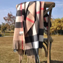 Autunno e inverno nuova sciarpa femminile britannica Bagh sciarpa di cashmere con setole scialle sciarpa di coppia spessa a doppio uso