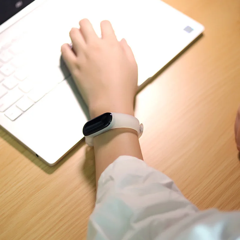 Silicone Strap For Xiaomi Mi Band 6 5 4 3 TPU Replacement Sports Strap For Xiaomi Miband 5 6 4 Anti-sweat Colorful Watchband M6