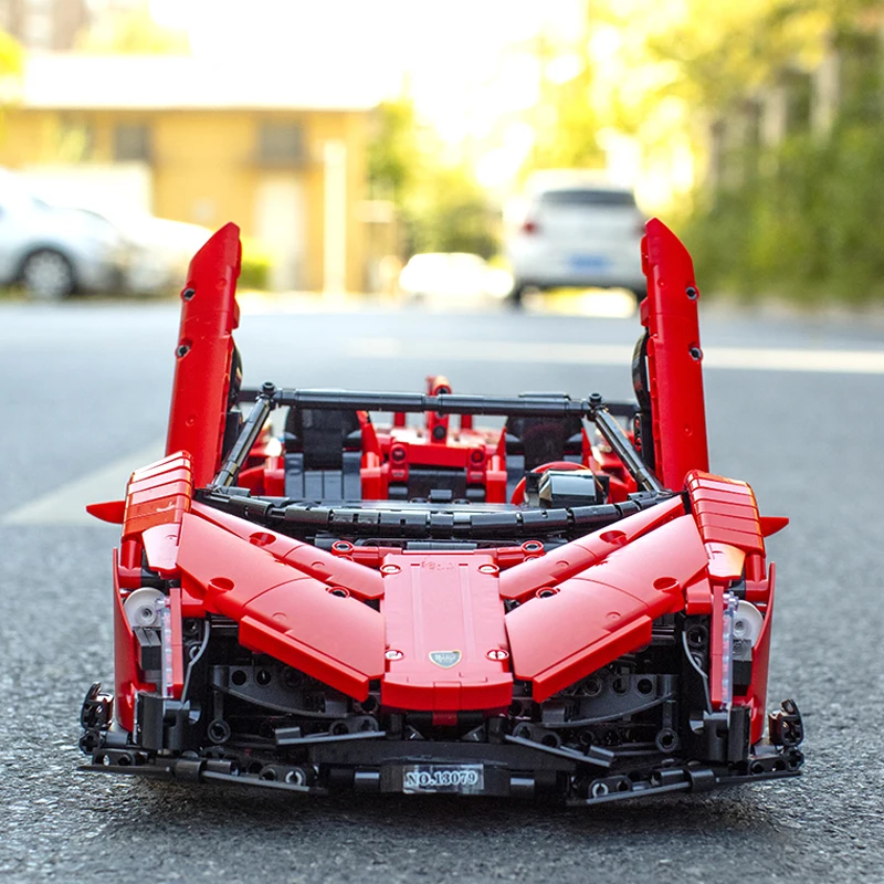 In Stock Mould King Tech 13079 App RC Car The MOC-10559 Veneno Roadster with Motor and Light Building Blocks Bricks Toys Gift