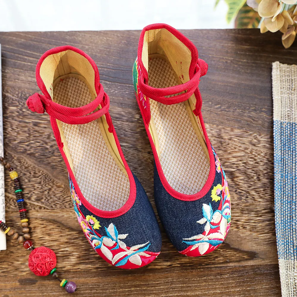 Veowalk Handmade Vintage Women\'s Old Beijing Mary Jane Flats Chinese Embroidered Cloth Casual Denim Shoes Woman Big Size 34-43