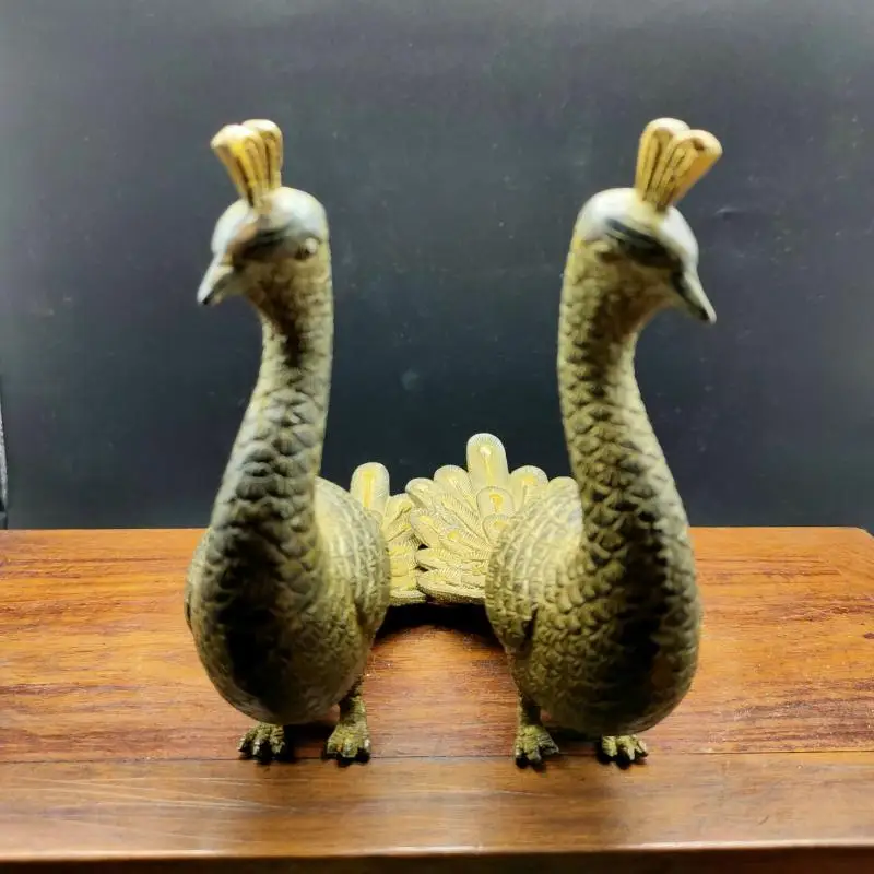 

Make old Retro Chinese Antique Bronze Pure Copper Ware Brass carvings Peacock Statue Peafowl Trinkets Ornaments Decoration pair