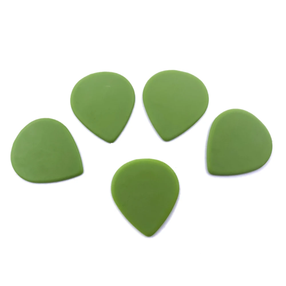 30pcs/lot 1.5mm Electric Guitar Picks Heavy Wearable Guitar Pick Delrin green Water Drop Plectrum Mediator Guitar Accessories