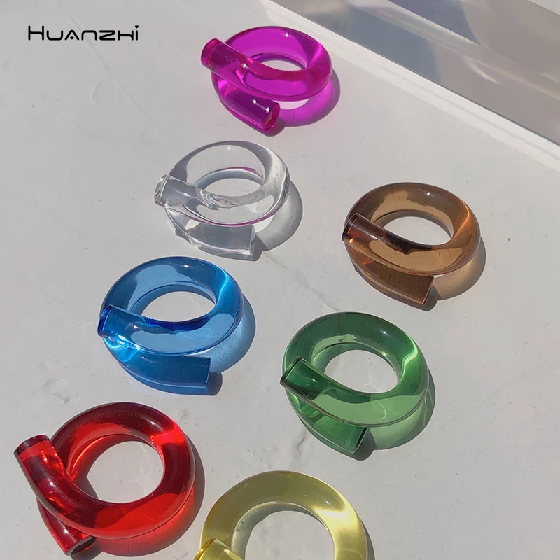 HUANZHI 2020 New Colorful Transparent Acrylic Twisted Rings for Women Girls Korea Resin Staggered Ring Party Jewelry Gifts