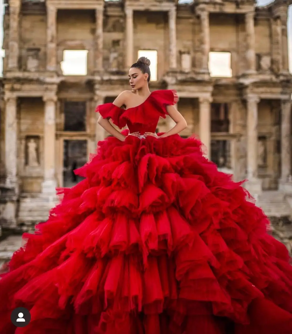 

Gorgeous Puffy Red Tulle Wedding Prom Gowns Ruffles Tiered Long Tulle Formal Party Dress Lush Ball Gowns Bridal Dress