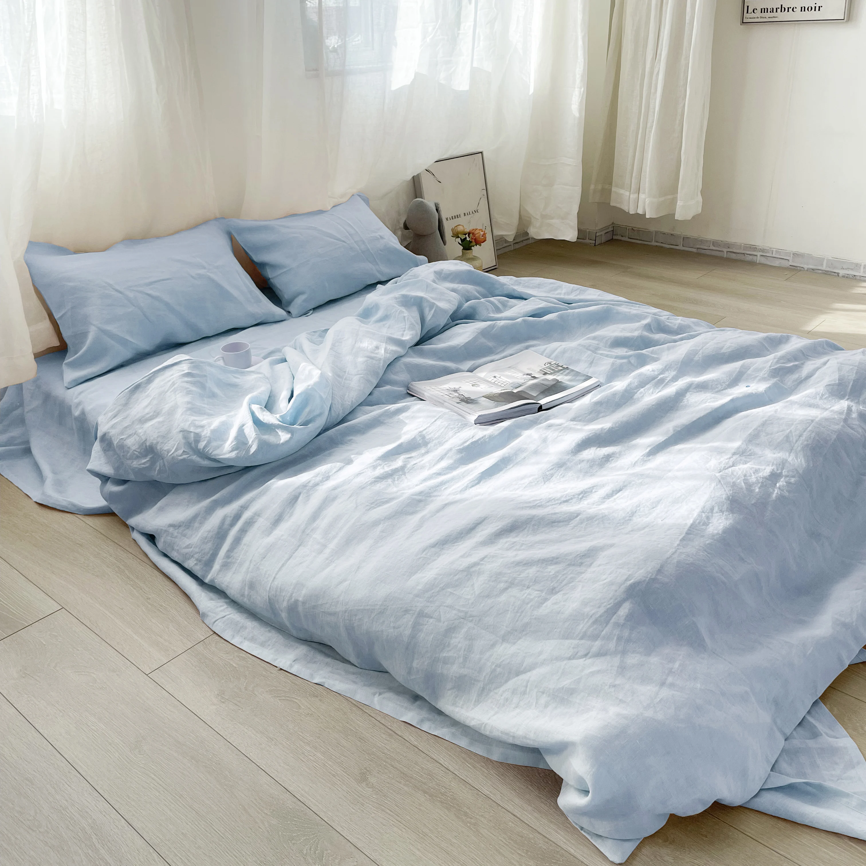 Pure linen simple bedding kit empty blue