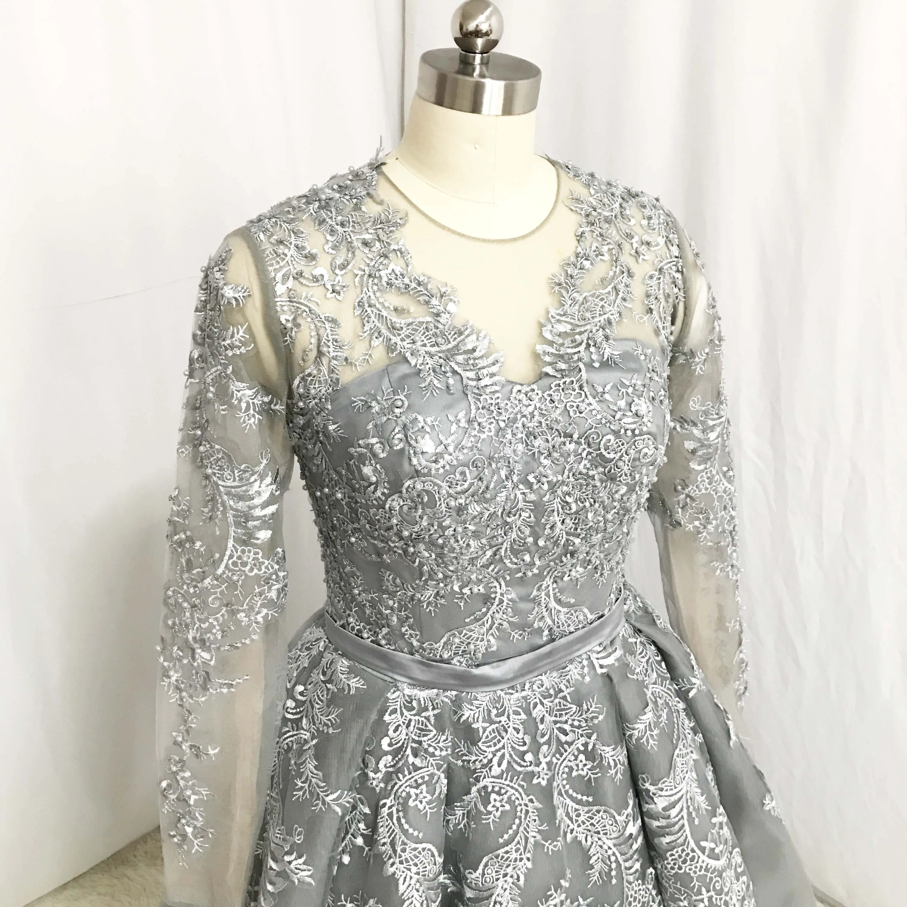 Vestidos de festa árabe design cinza, aplique com pescoço em renda, manga comprida, plissado, comprimento até o chão, vestidos de noite