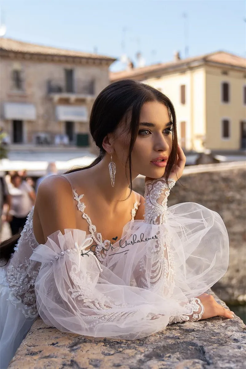 Robe de mariée de luxe en dentelle à manches longues, style féerique, détachable, avec perles, château, église, Sexy, robe de plage fendue, 2021