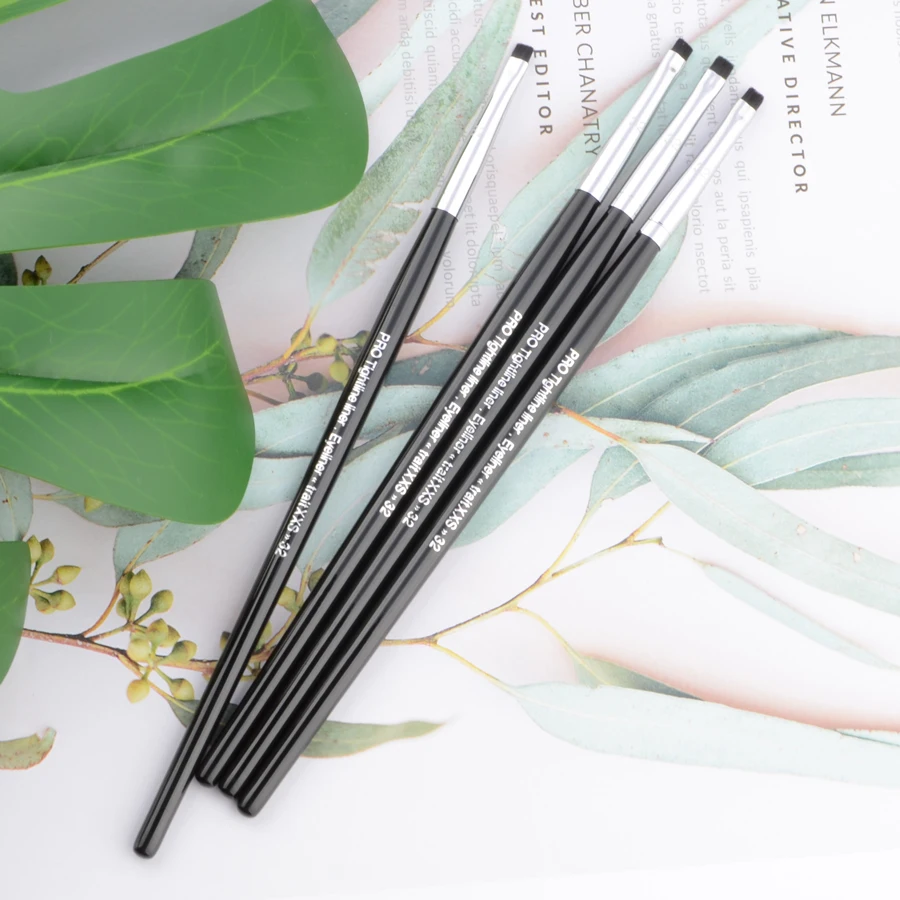 1 piece Pro Tightline liner #32 Eyeliner Detail Eye Makeup brushes Make up brush synthetic Hair wood handle