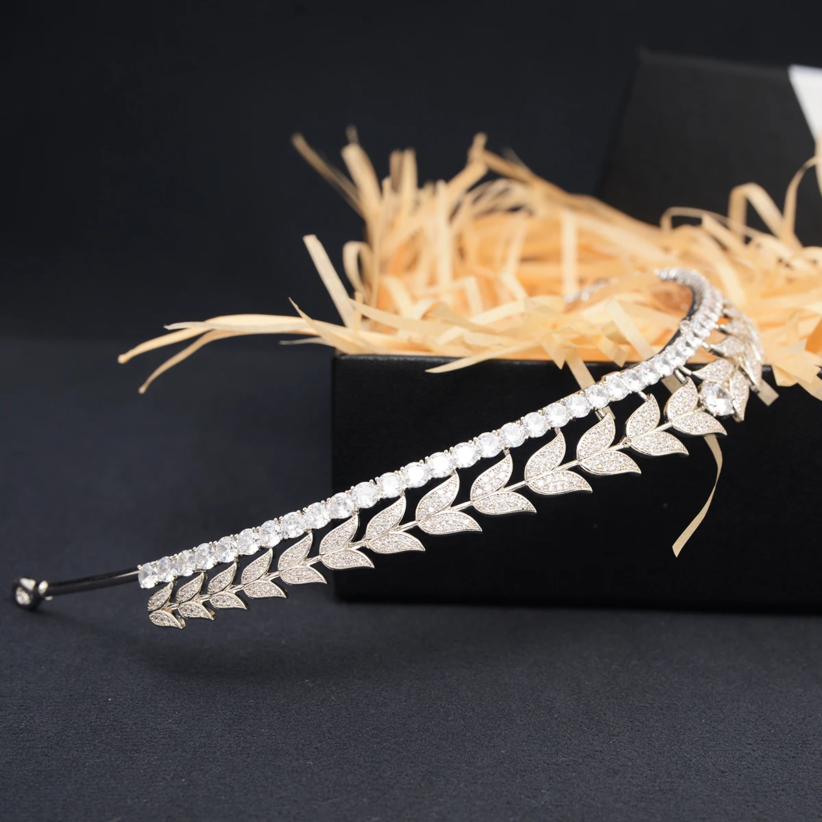 Pretty Cubic Zirconia Tulip Headband for Wedding,Crystal Tiaras,headband for Girl,Prom,Party Head Jewelry CH10396