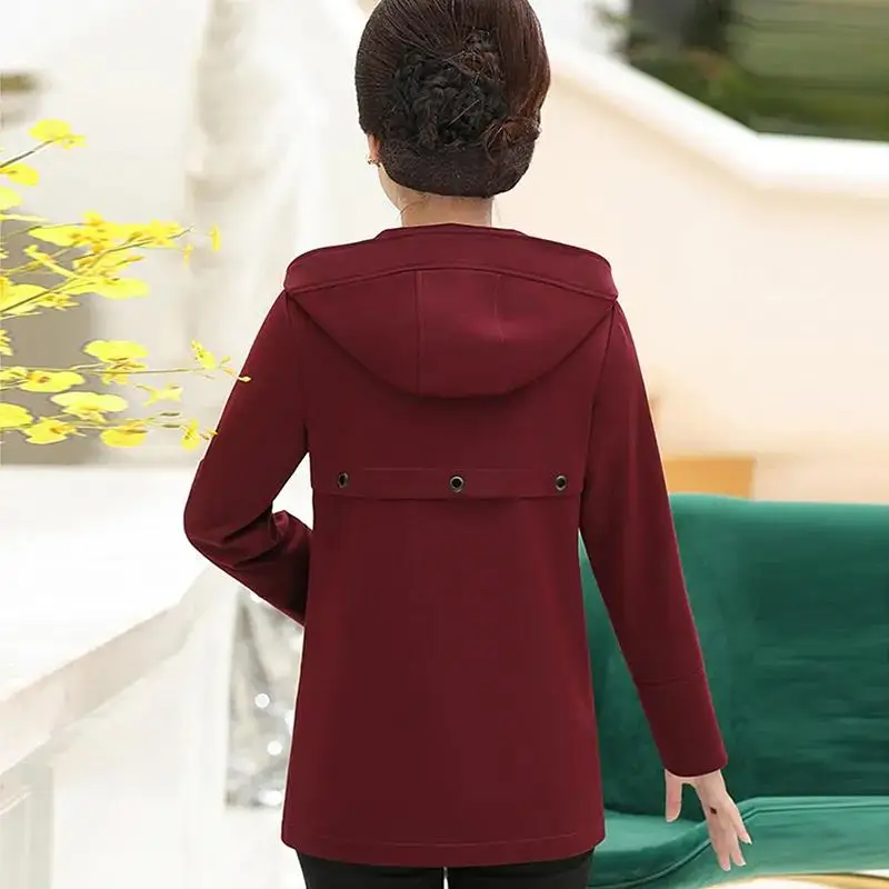 Mother Wear Jacket 2023 New Middle-Aged Elderly Coat Women\'s Windbreaker Spring Autumn Outerwear Tops 4XL Female Coat