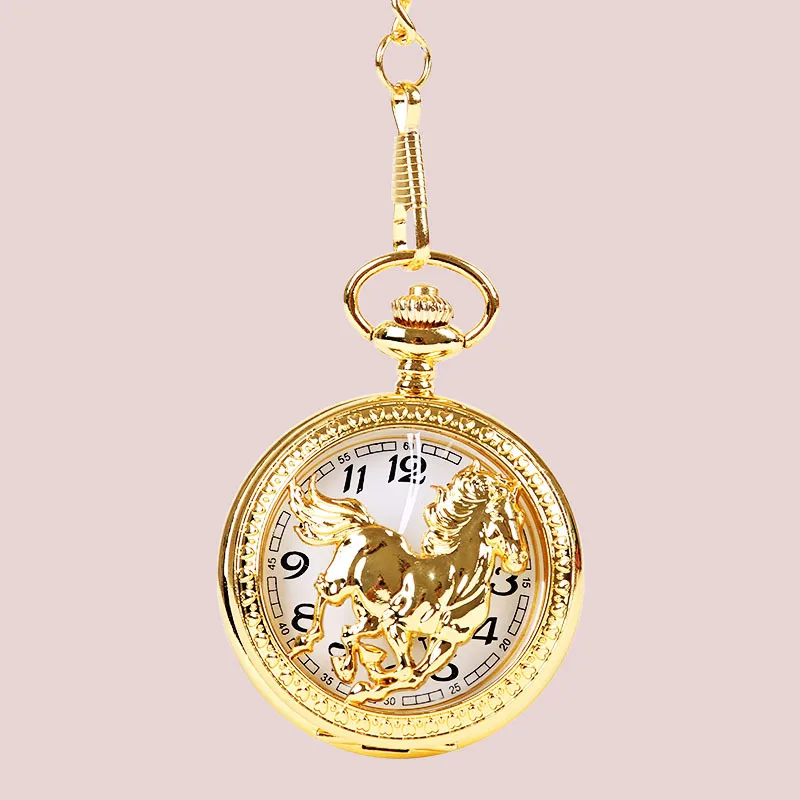 1042 perspektive Tasche Luxus Glänzend Gold Und Silber Pferd Drei-dimensionale Muster Uhr Mit Kette Zubehör Taschenuhr