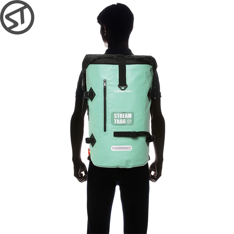 Stream Trail Dry Tank Luar Ruangan Tahan Air 40L D2 Ransel Tas Kering Tahan Air Daypack Tugas Berat Penutupan Atas Bantalan Belakang