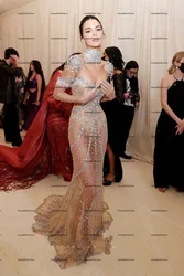 Kendall Jenner Prom Dresses Luxury Crystal Mermaid Sexy long sleeve See Through Black Girls Graduation Party evneing  Gown