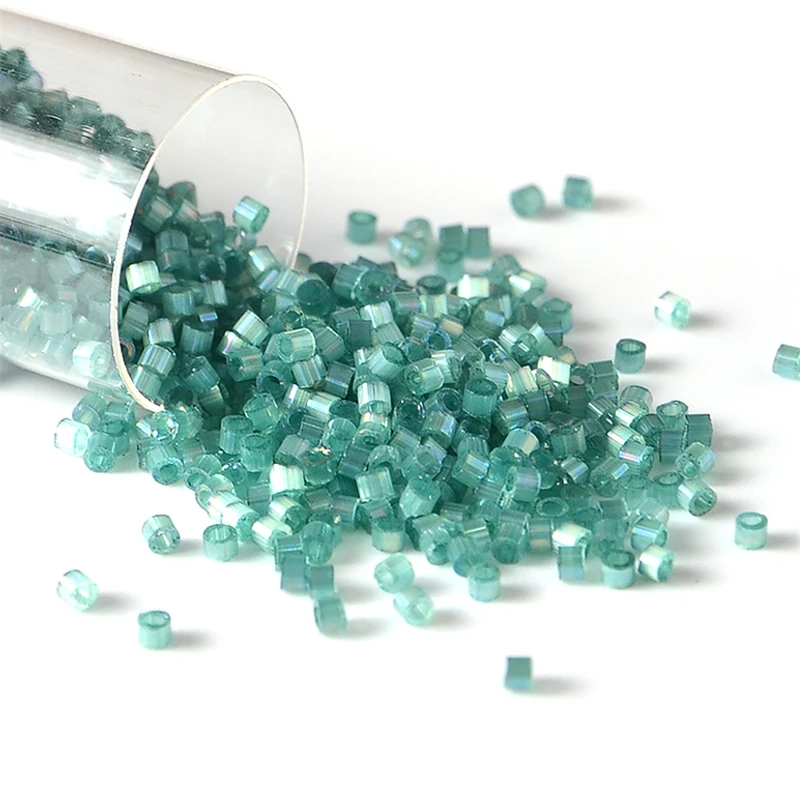 2000 teile/los 10g 1,6mm Japan Miyuki Delica Perlen 11/0 Seide Farbe Glas Rocailles für Handarbeiten Stickerei DIY schmuck Machen – Detail 4