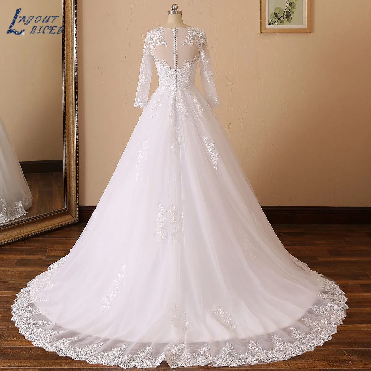 LAYOUT NICEB Long Sleeves Wedding Dress Elegant Lace Appliques Beads Vestido De Noiva Sexy Illusion Back Ball Gown Bridal Tulle