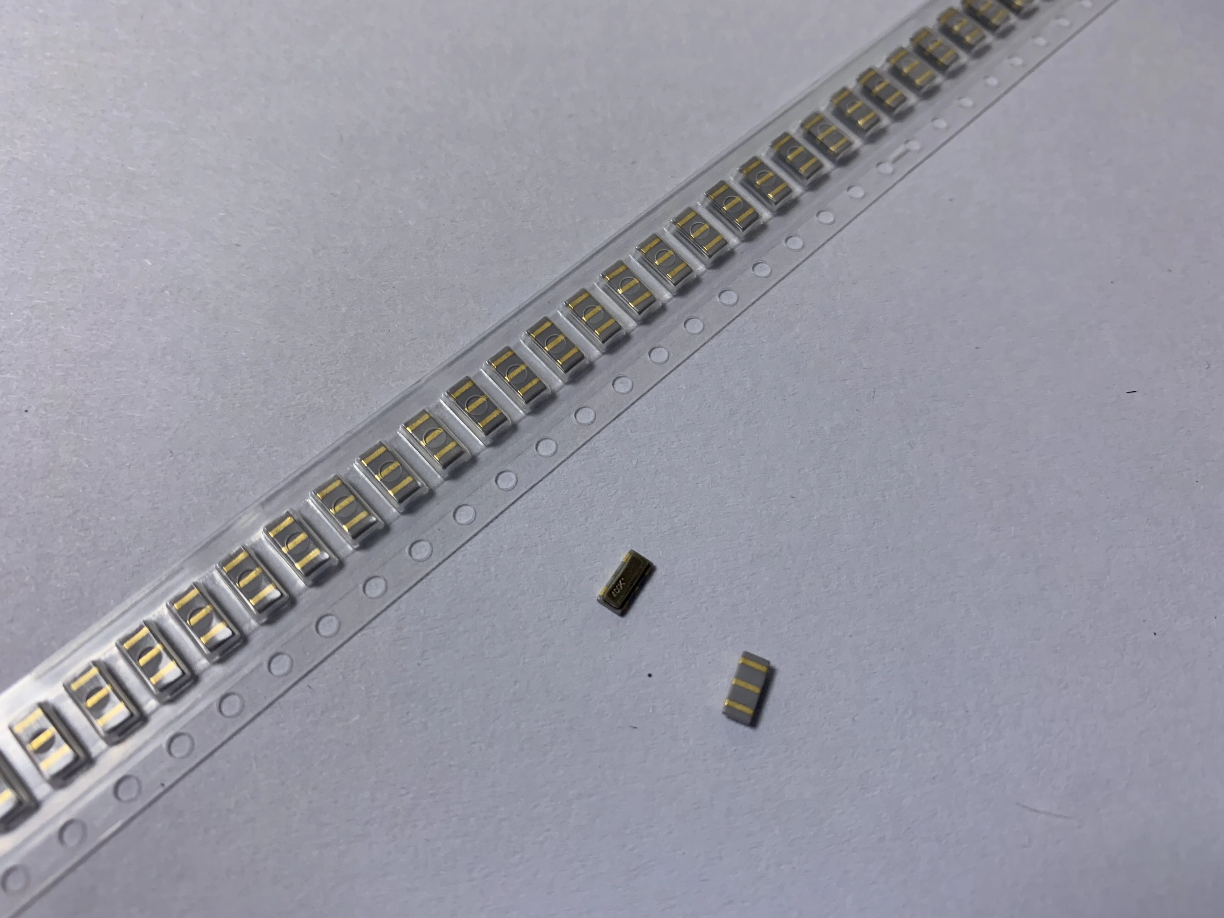 20 Pçs/lote/CSTCE 3213 10M CSTCE10M 3.2*1.3mm 3.20mm x 1.30mm CSTCE10M0G52-R0