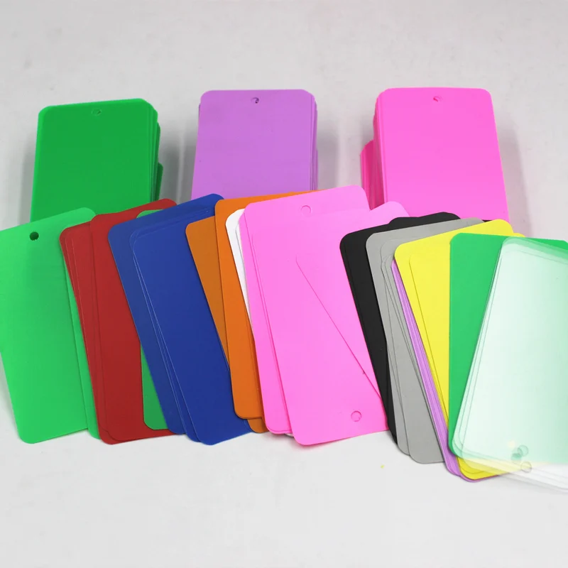 50 teile/los Blank Matte PVC Tags Kunststoff Abdichtung Multicolor Hängen Tag Bekleidungs Klar Kunststoff Mit Loch Matt Kunststoff Tag