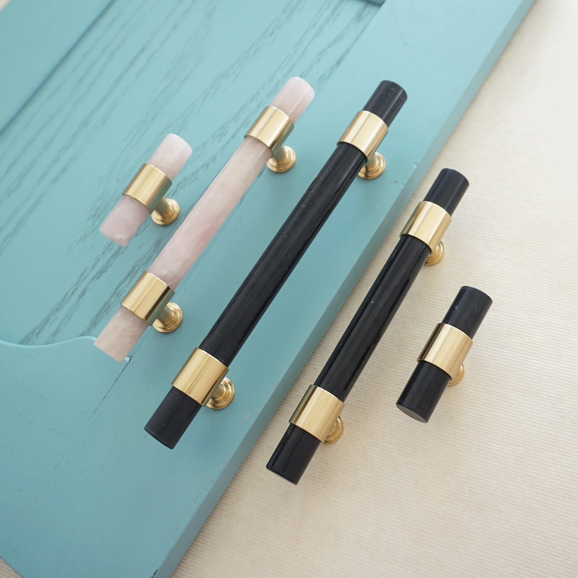 

Brass + Natural Black Marble Kitchen Cabinet Handles Pink Crystal Wardrobe Pulls T Bar Drawer Knobs Luxury Furniture Hardware