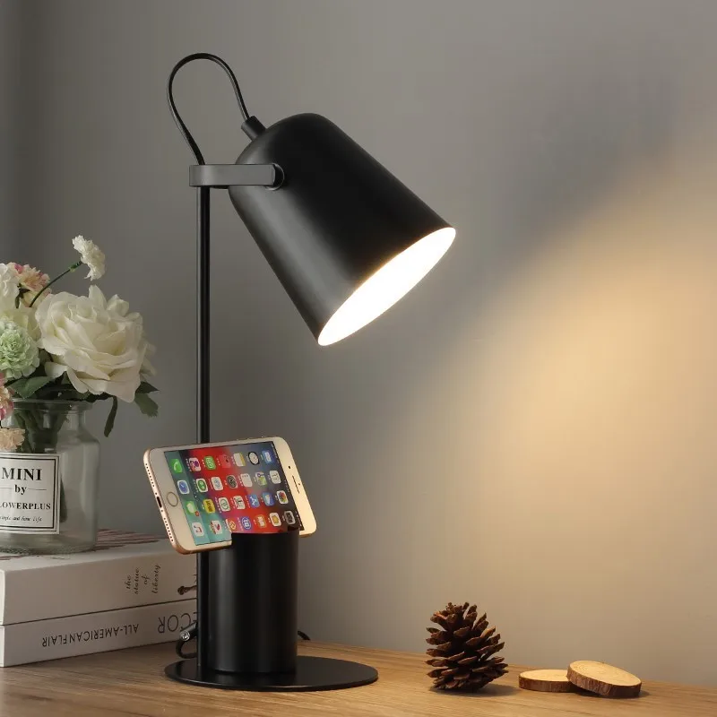 Creative Nordic Iron Art Table Lamp LED Fashion Reading Dimming Desk Lamp with Pen Holder Eye-Protect Desk Lamps for Home