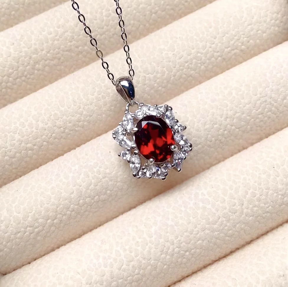 

2ct 7mm*9mm VVS Grade Natural Garnet Necklace Pendant for Daily Wear Fashion Gemstone Silver Pendant Gift for Woman