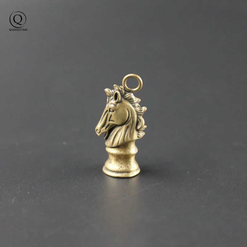 Vintage Brass Chess Knight Keychain Car Key Hanging Jewelry Fashion Copper Horse Head Men Keyring Pendant Children Birthday Gift